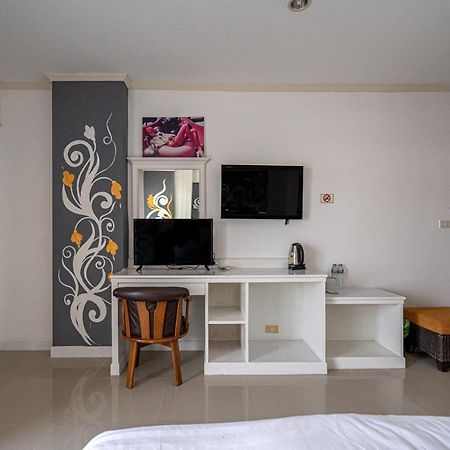 Hotel Santi White House Patong Exterior foto