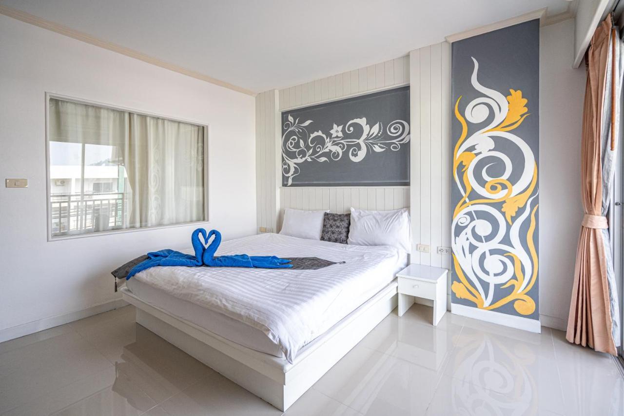 Hotel Santi White House Patong Exterior foto