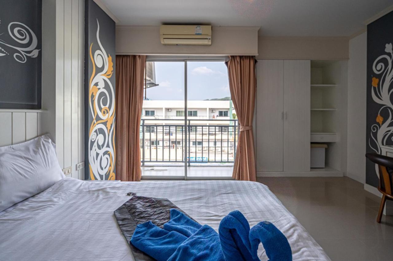 Hotel Santi White House Patong Exterior foto