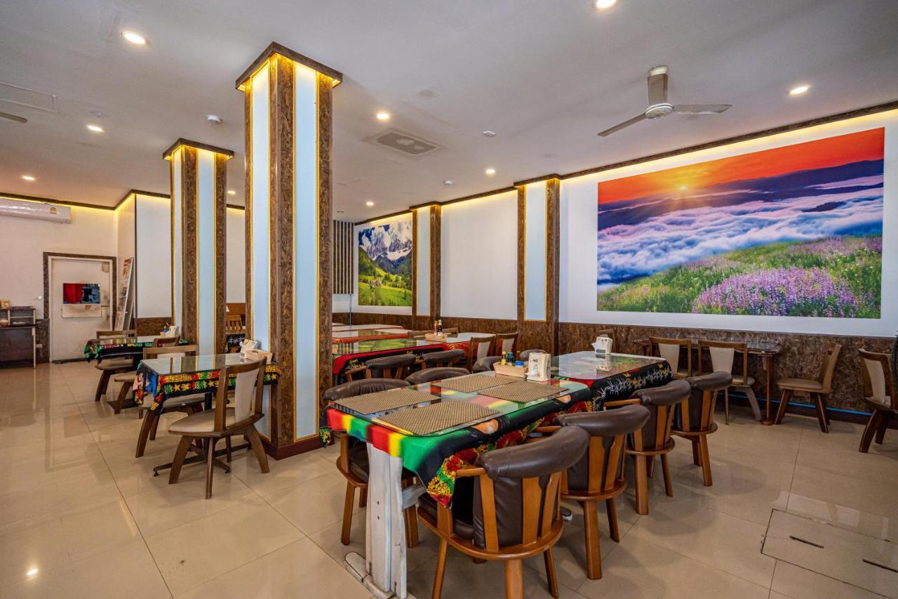 Hotel Santi White House Patong Exterior foto