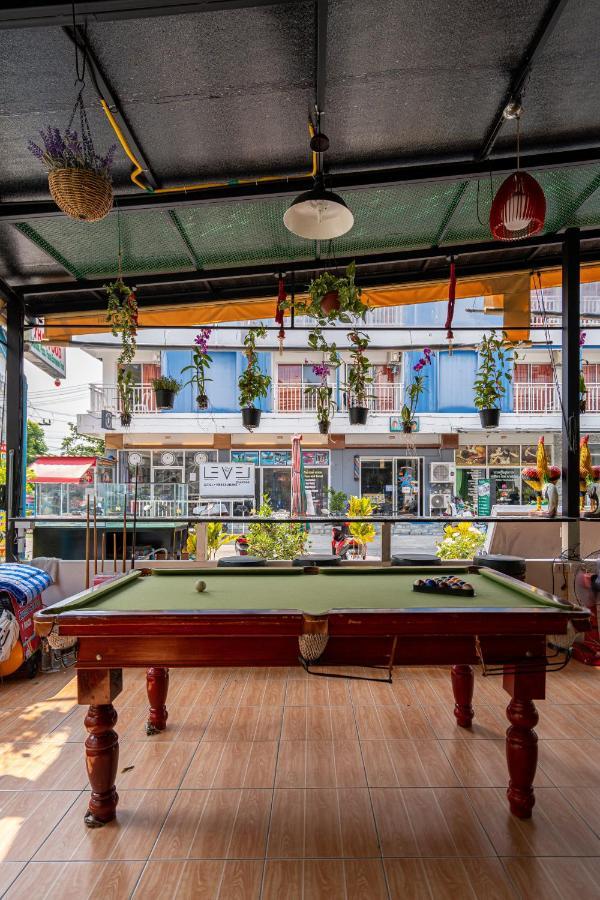 Hotel Santi White House Patong Exterior foto