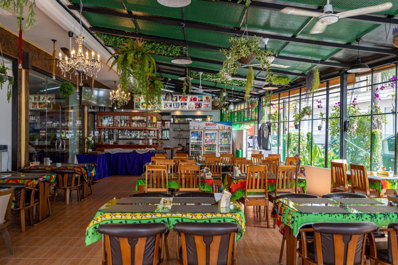Hotel Santi White House Patong Exterior foto